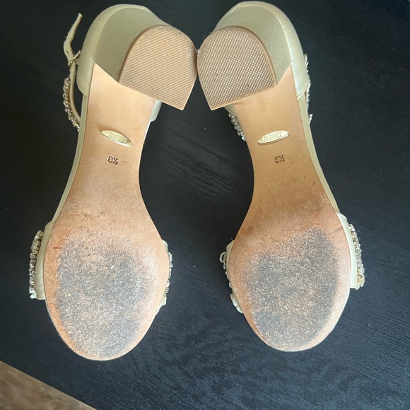 Badgley Mischka Finesse Ivory Heel - Picture 5 of 11